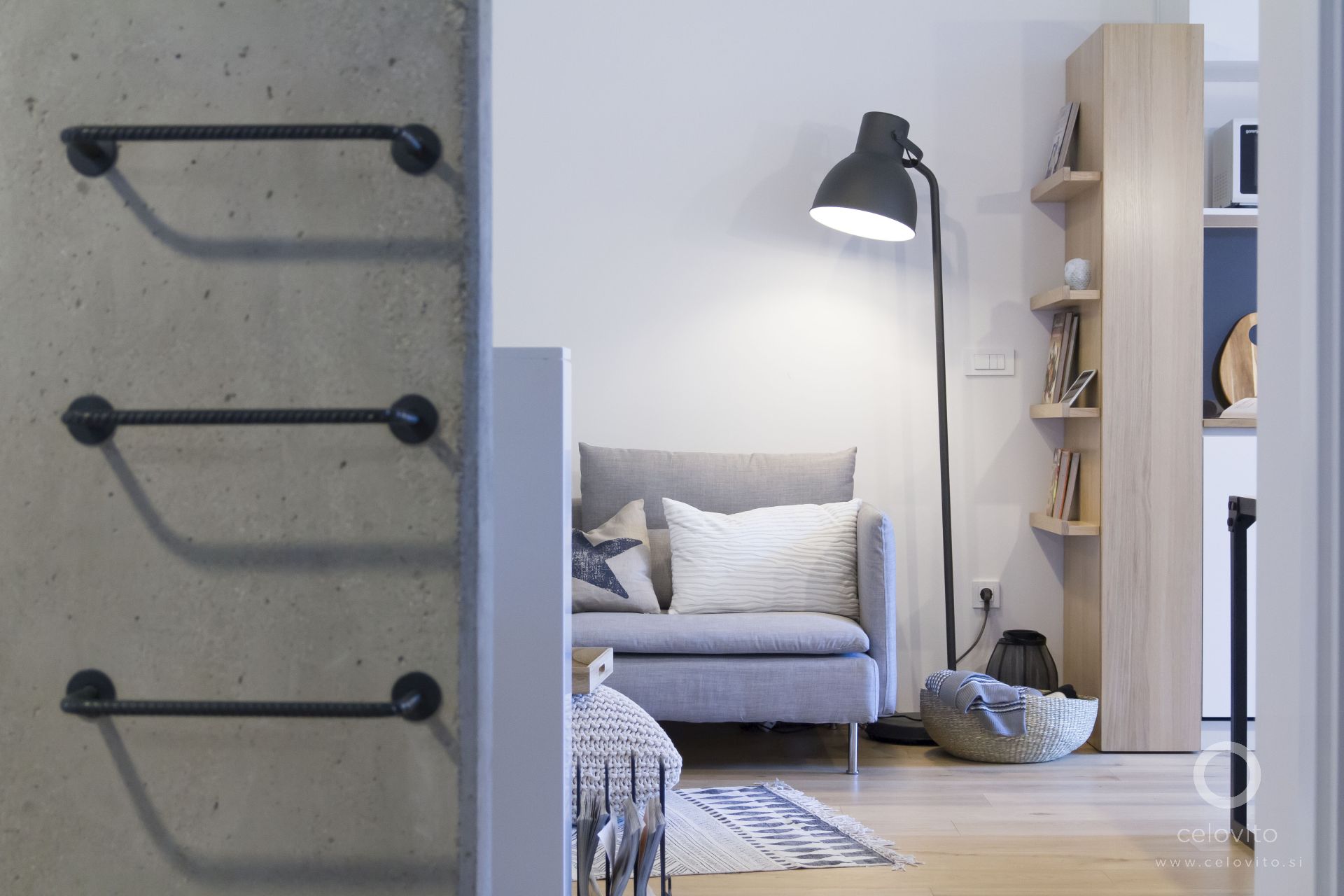 Dnevna soba Pogled proti dnevnem prostoru.