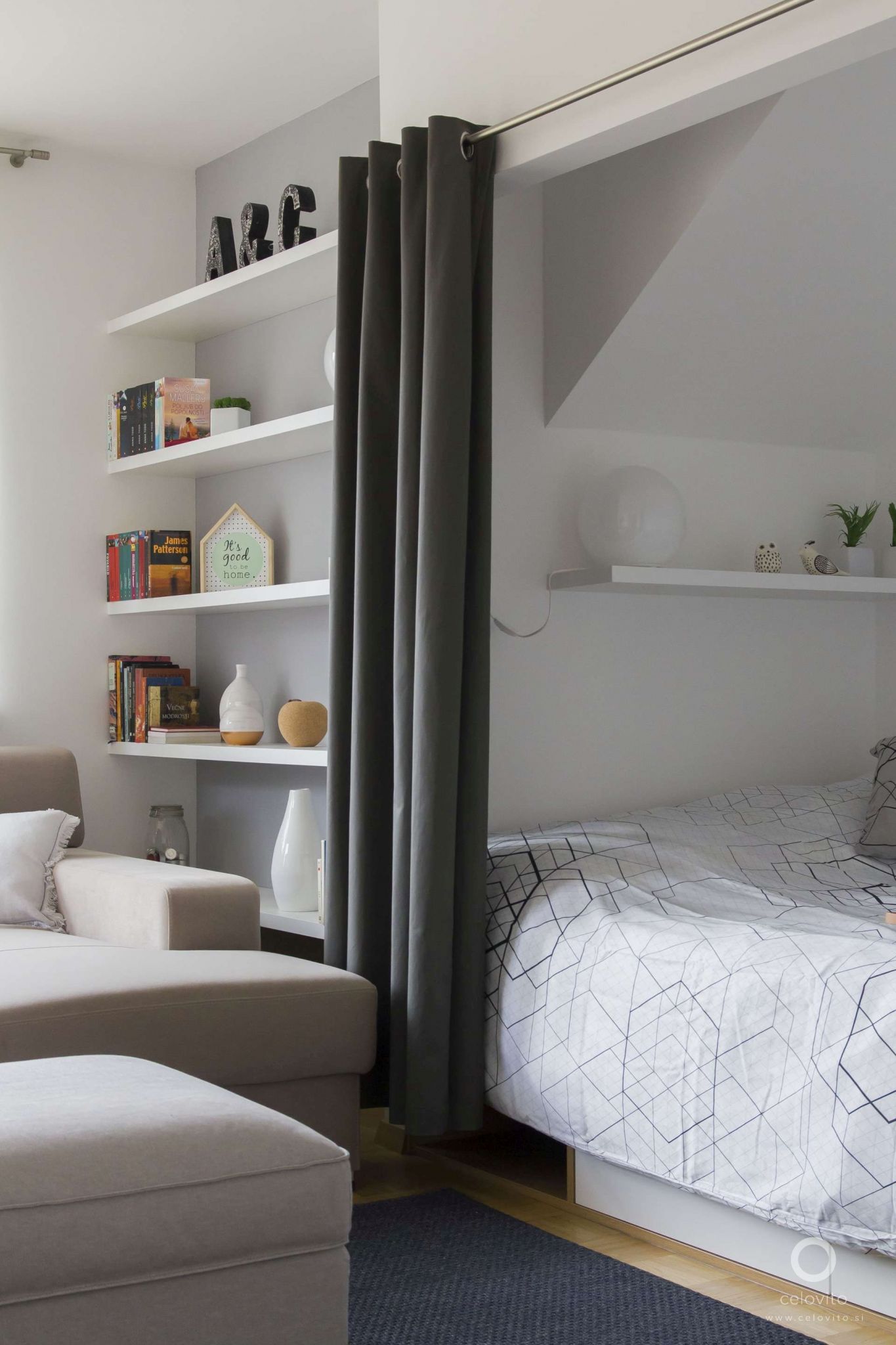 Dnevna soba s spalno nišo Dnevna soba s spalno nišo