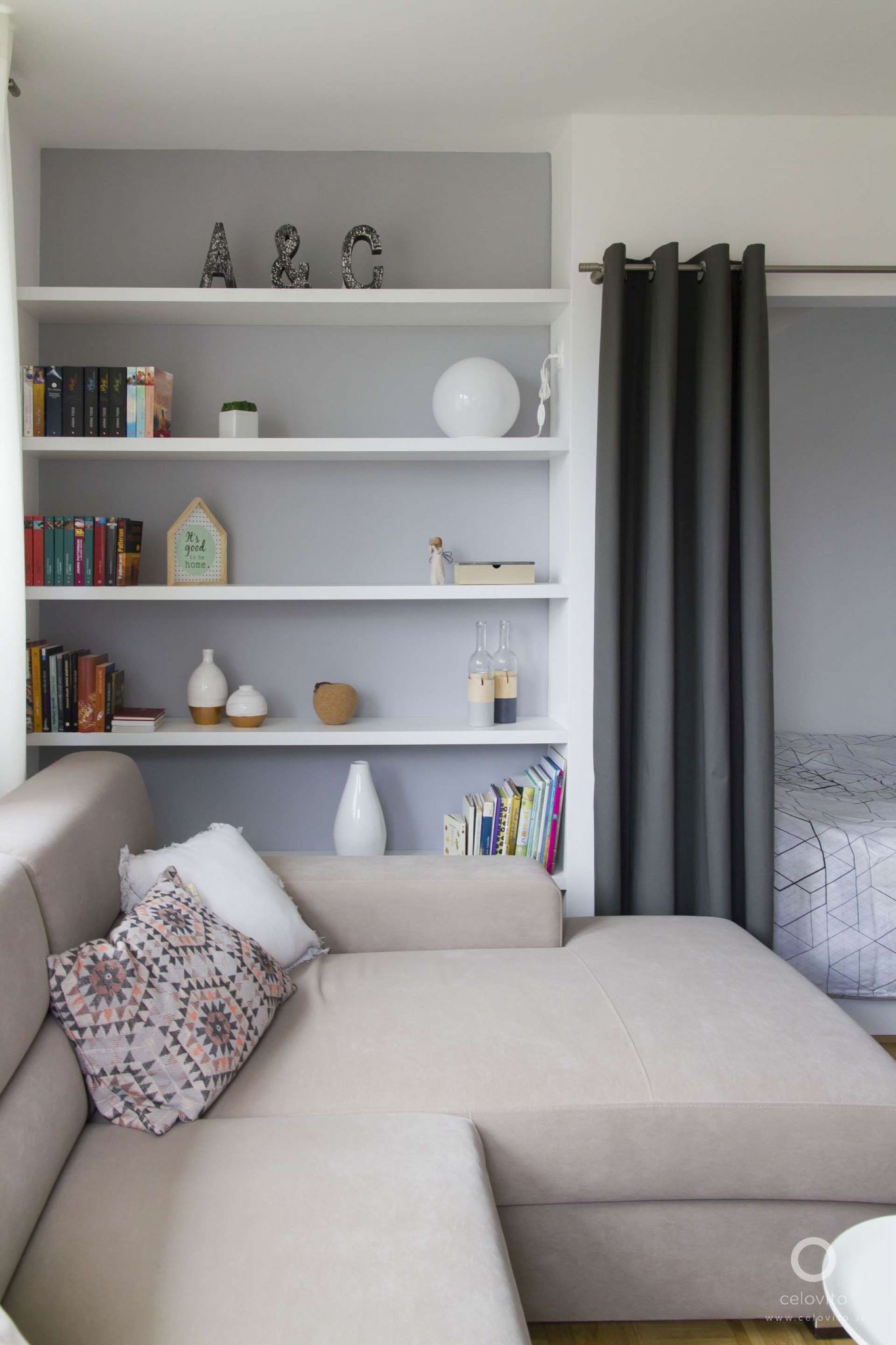 Prenovljena dnevna soba Prenovljena dnevna soba